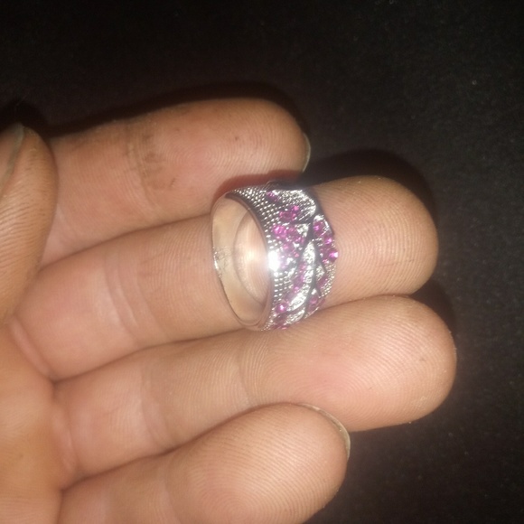Ring - Picture 3 of 3